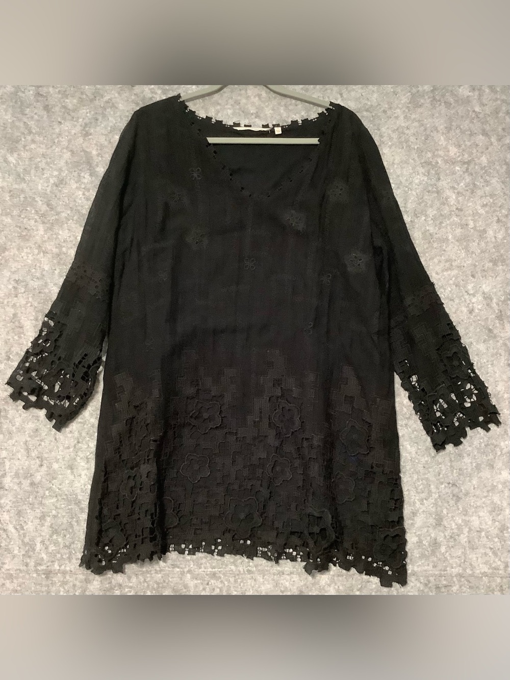 Soft Surroundings Black Linen with Cotton Lining Embroidered V- Neck Tunic Top